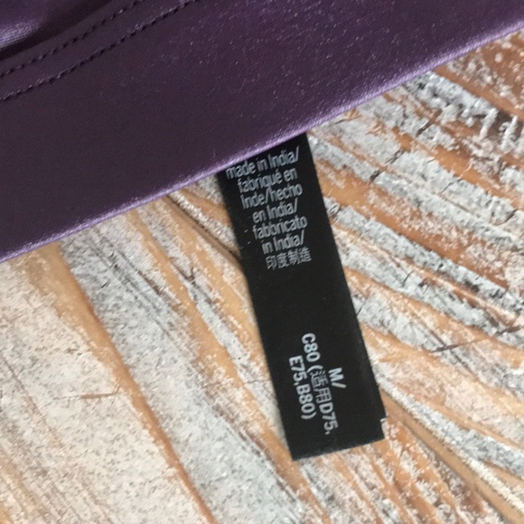 One EUC Victoria’s Secret High Neck Bra in Medium - Picture 5 of 7